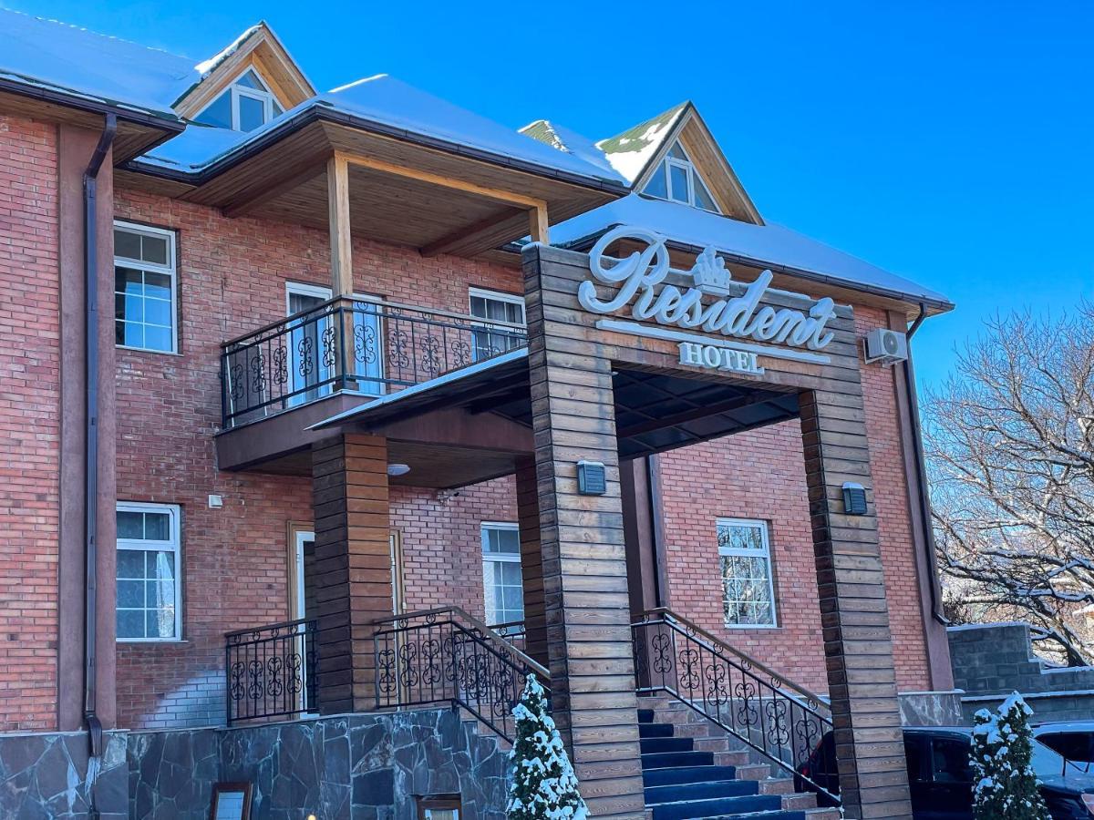 Resident Hotel Kaskelen Екстер'єр фото