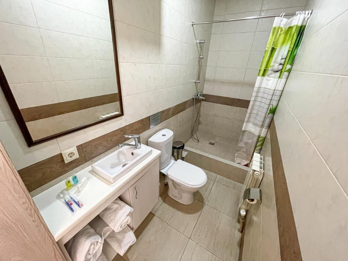 Resident Hotel Kaskelen Екстер'єр фото