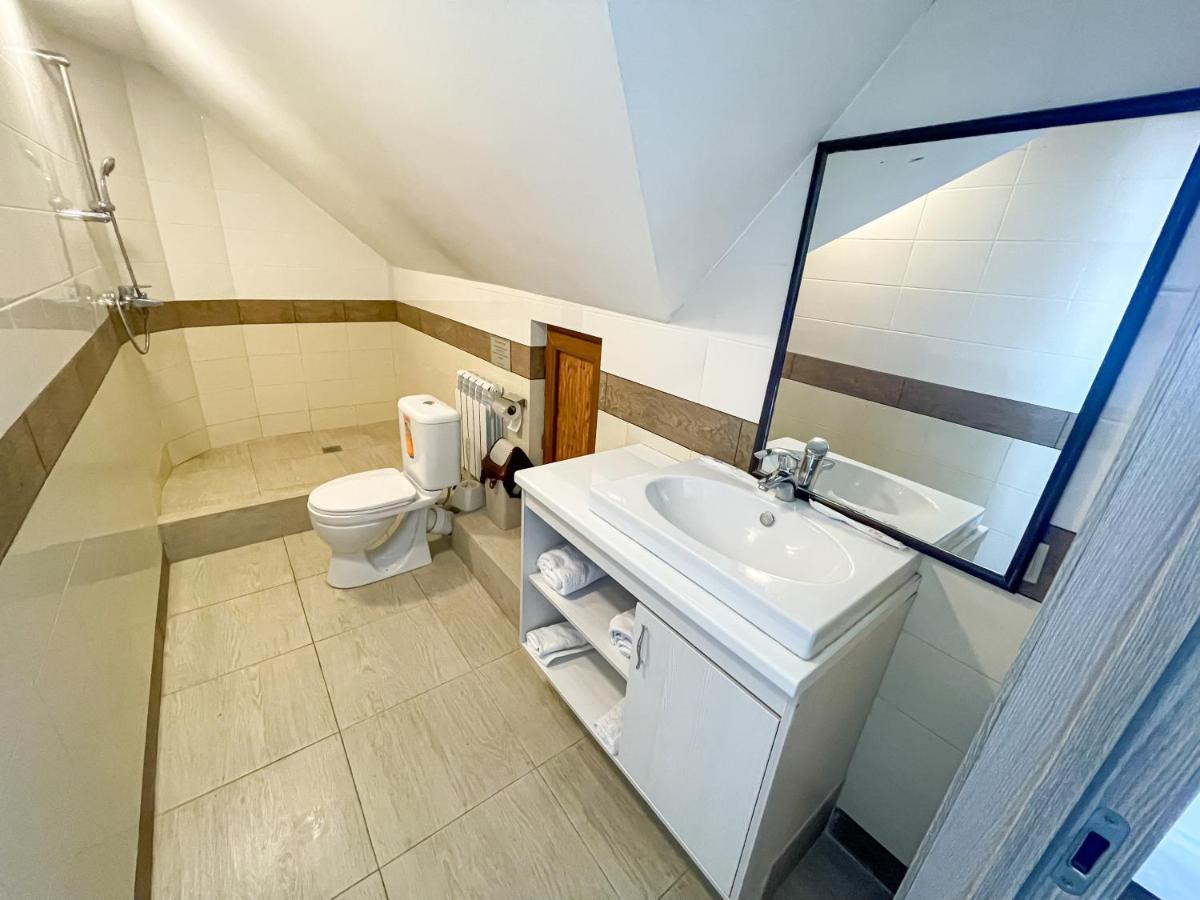 Resident Hotel Kaskelen Екстер'єр фото