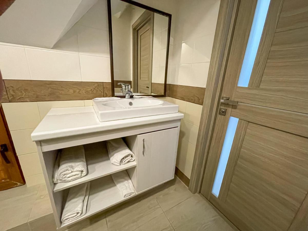 Resident Hotel Kaskelen Екстер'єр фото