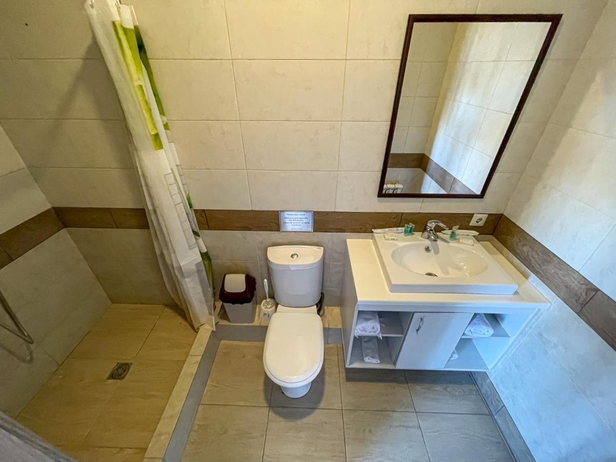 Resident Hotel Kaskelen Екстер'єр фото