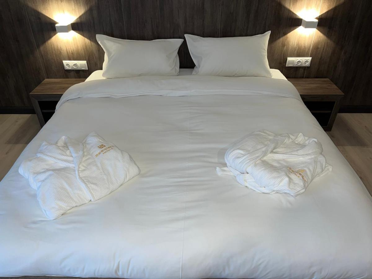 Resident Hotel Kaskelen Екстер'єр фото